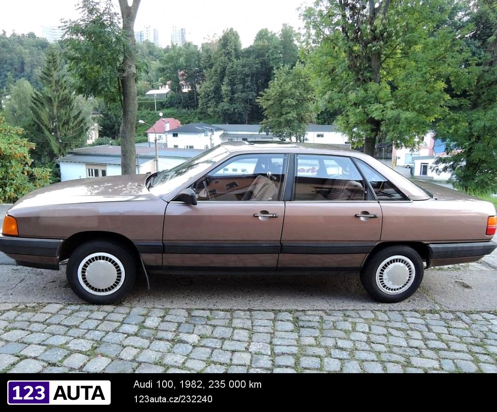 Audi 100, 1982 - pohled č. 2