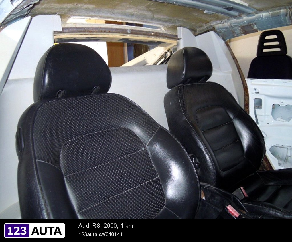 Audi R8, 2000 - pohled č. 8