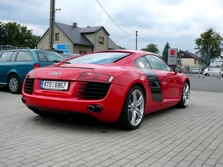 Audi R8, 2010 - pohled č. 4