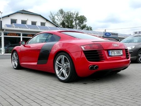 Audi R8, 2010 - pohled č. 5