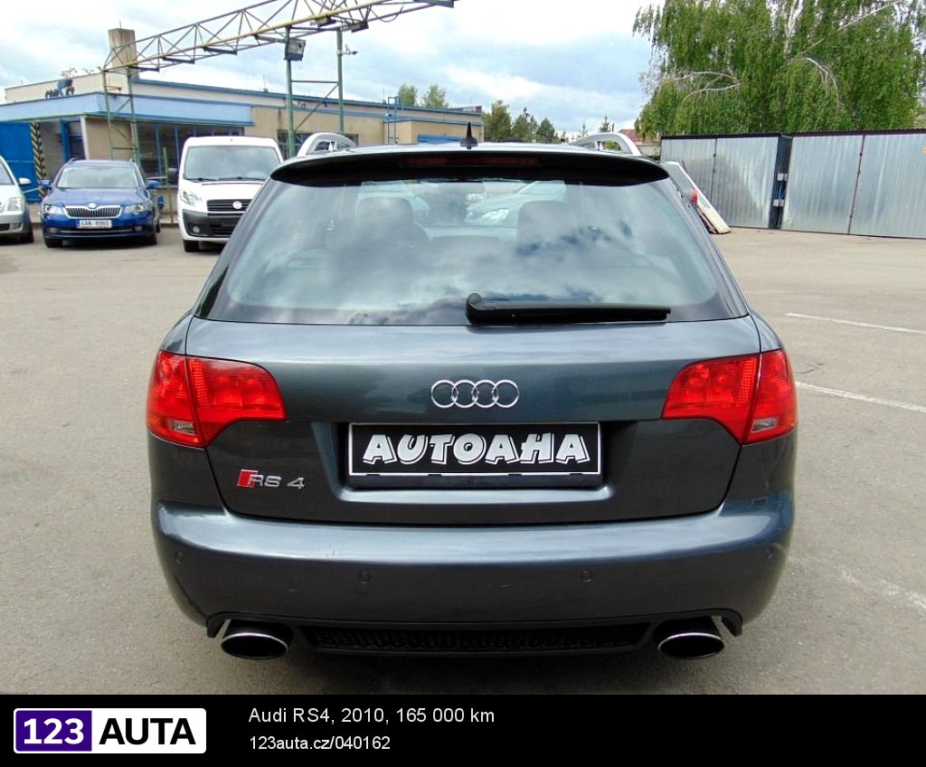 Audi RS4, 2010 - pohled č. 4