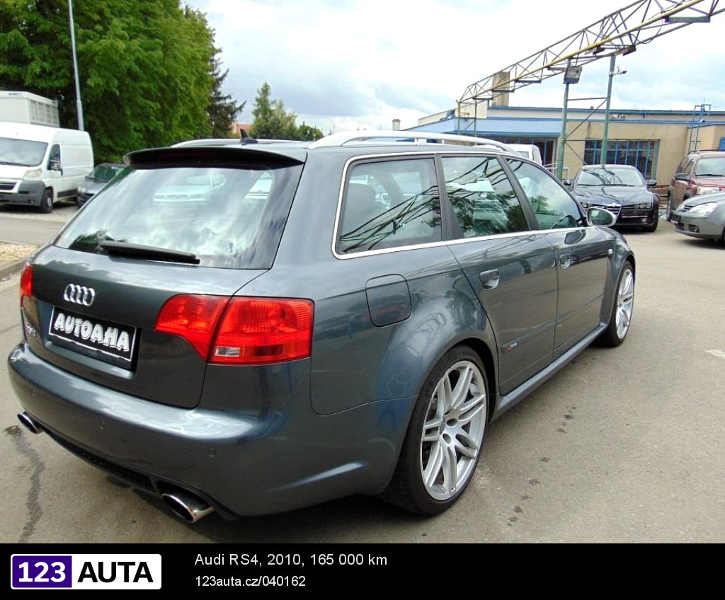 Audi RS4, 2010 - pohled č. 5