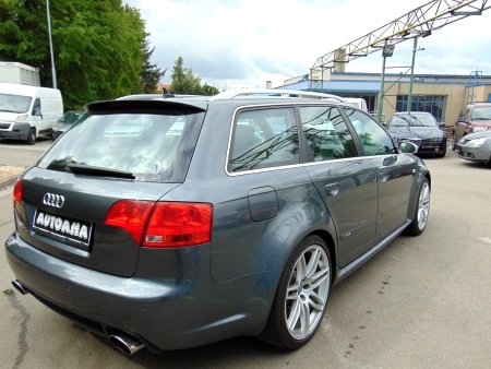 Audi RS4, 2010 - pohled č. 5