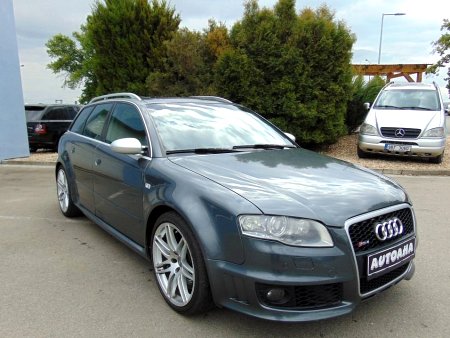 Audi RS4, 2010 - pohled č. 7