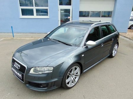 Audi RS4, 2010 - pohled č. 9