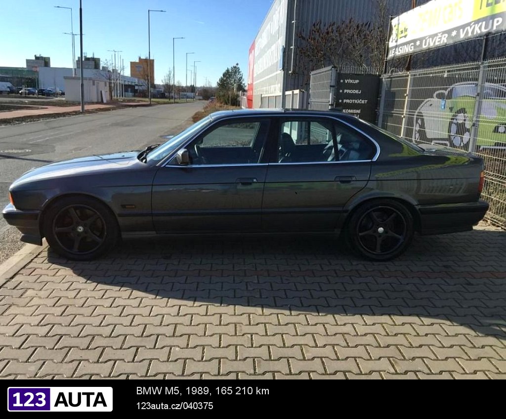 BMW M5, 1989 - pohled č. 4