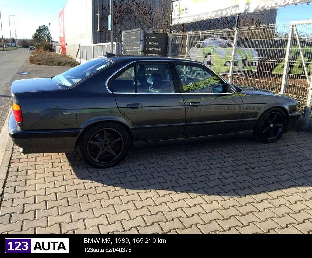 BMW M5, 1989 - pohled č. 8