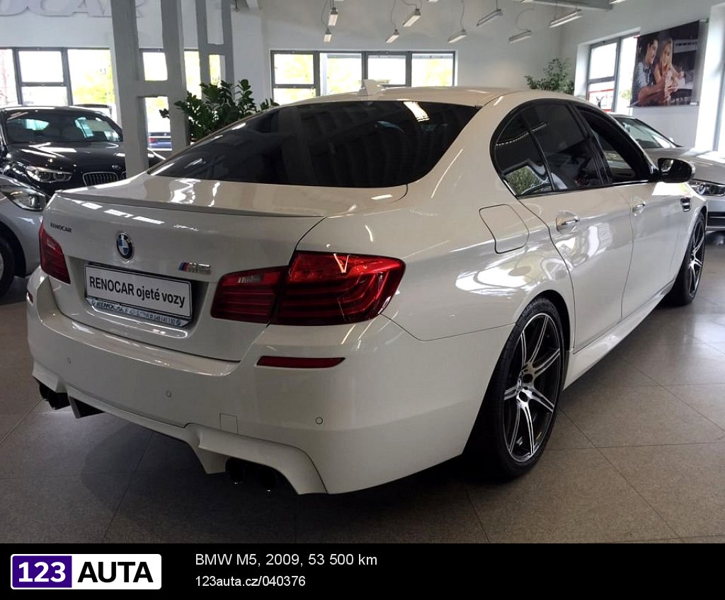 BMW M5, 2009 - pohled č. 4