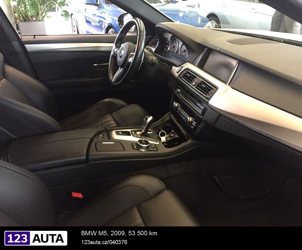BMW M5, 2009 - pohled č. 6