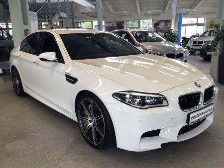 BMW M5, 2009 - pohled č. 2