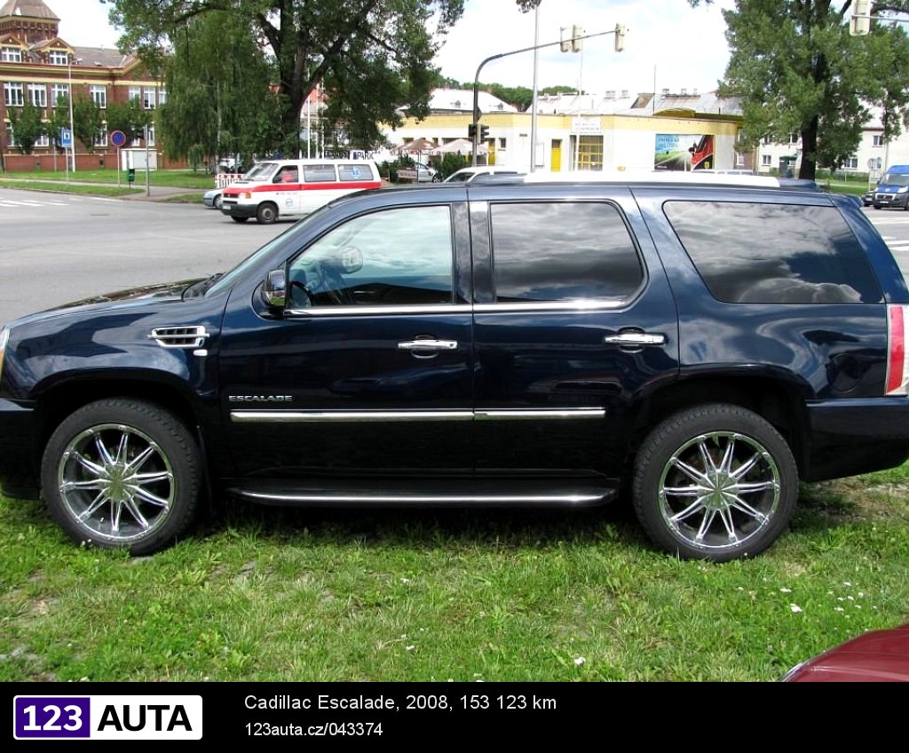 Cadillac Escalade, 2008 - pohled č. 2