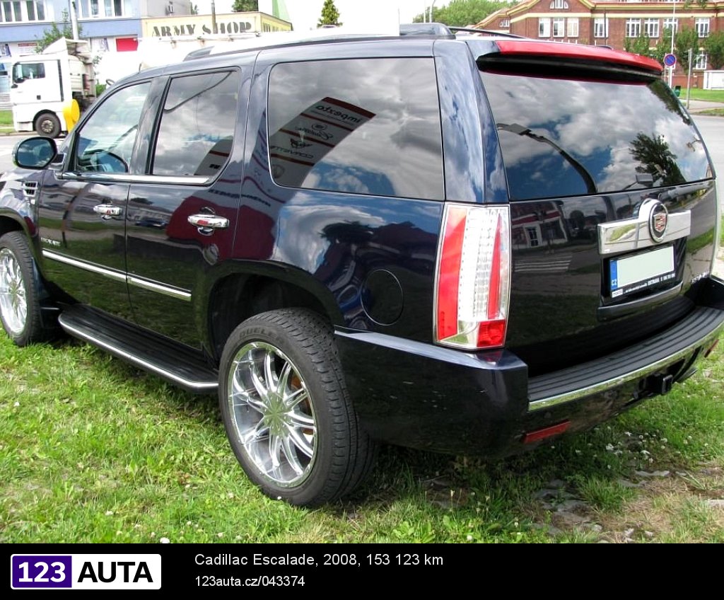 Cadillac Escalade, 2008 - pohled č. 3