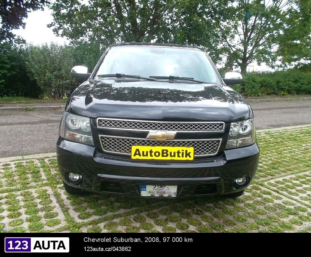 Chevrolet Suburban, 2008 - pohled č. 2