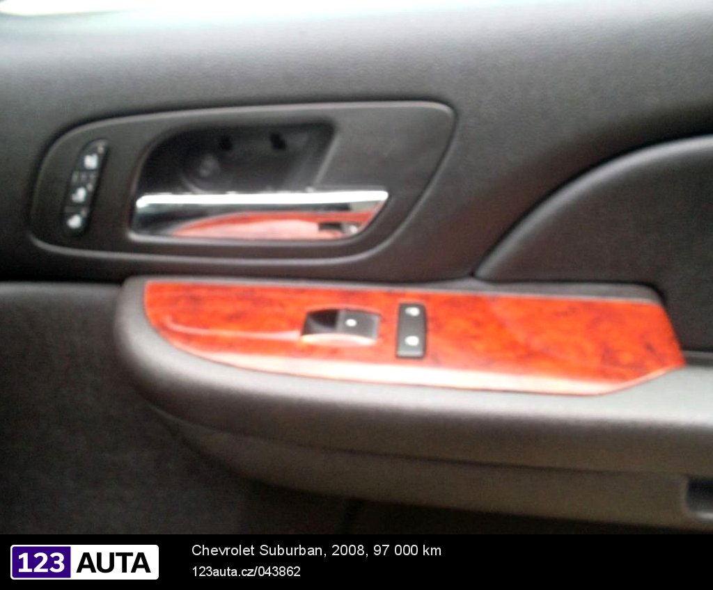 Chevrolet Suburban, 2008 - pohled č. 7