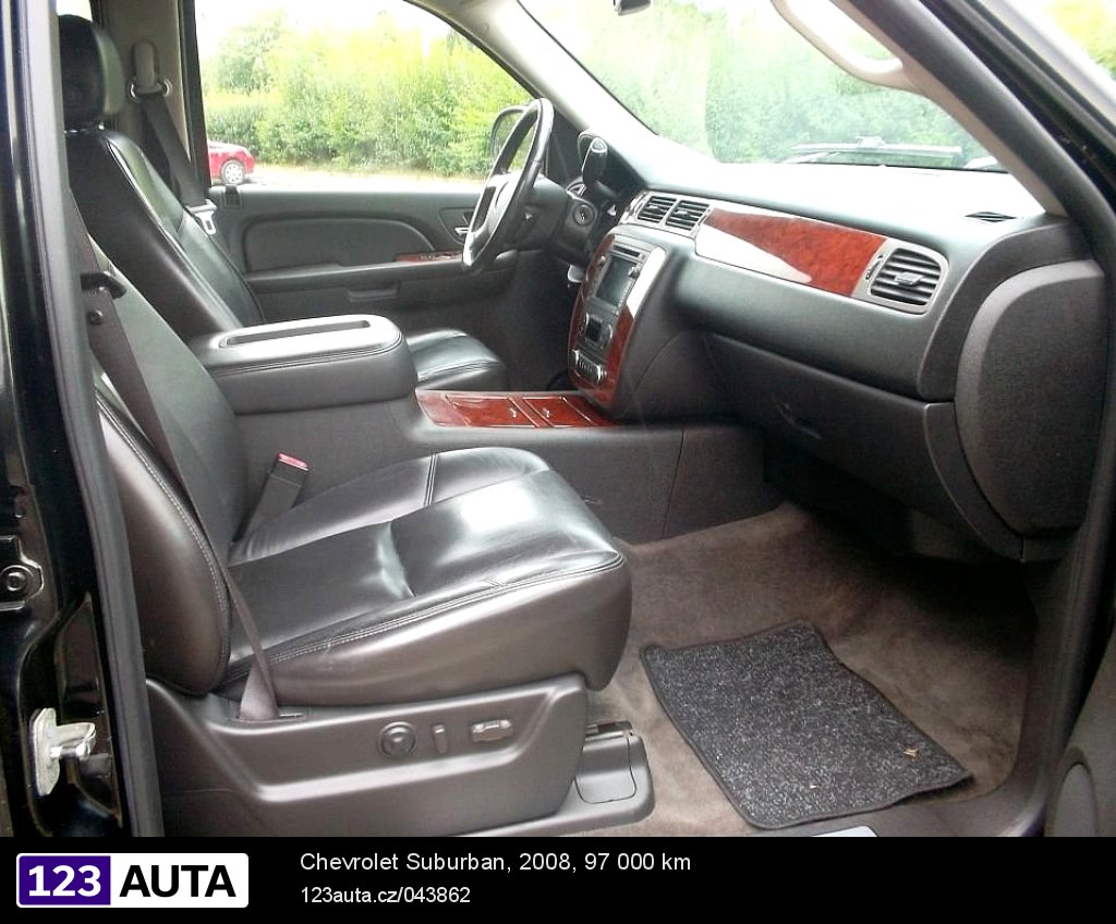 Chevrolet Suburban, 2008 - pohled č. 8