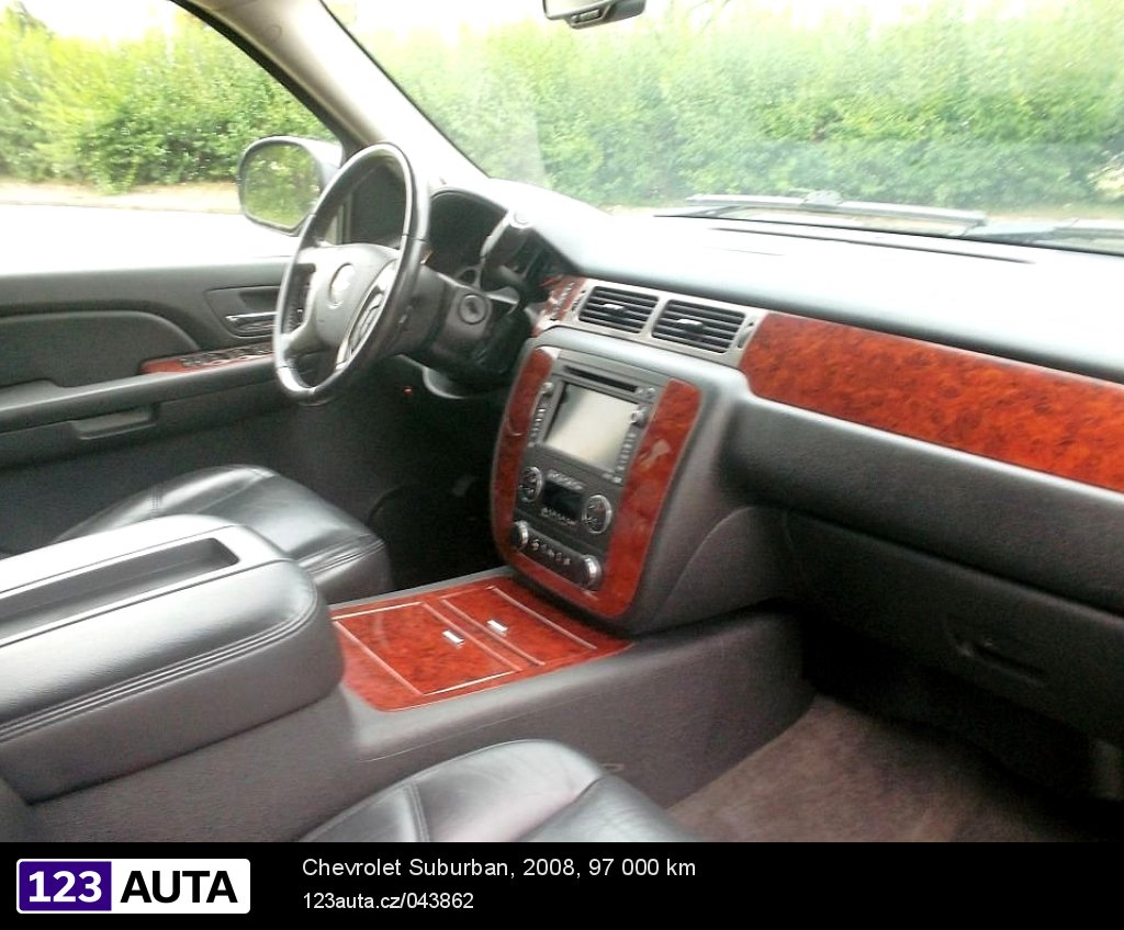 Chevrolet Suburban, 2008 - pohled č. 9