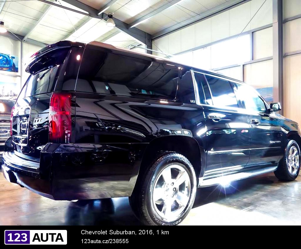 Chevrolet Suburban, 2016 - pohled č. 6
