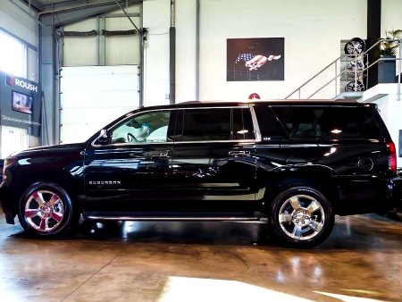 Chevrolet Suburban, 2016 - pohled č. 3