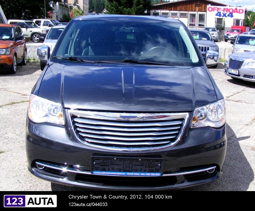 Chrysler Town & Country, 2012 - pohled č. 2