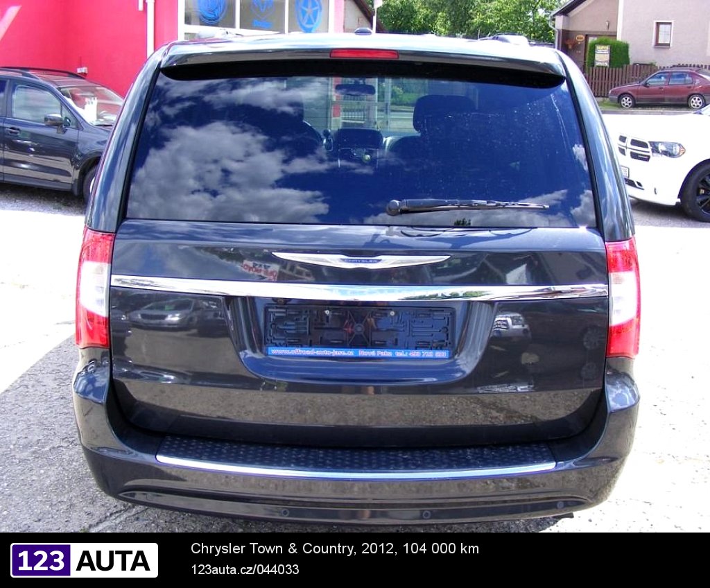 Chrysler Town & Country, 2012 - pohled č. 6