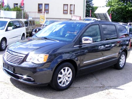 Chrysler Town & Country, 2012 - pohled č. 3