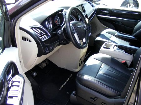 Chrysler Town & Country, 2012 - pohled č. 9