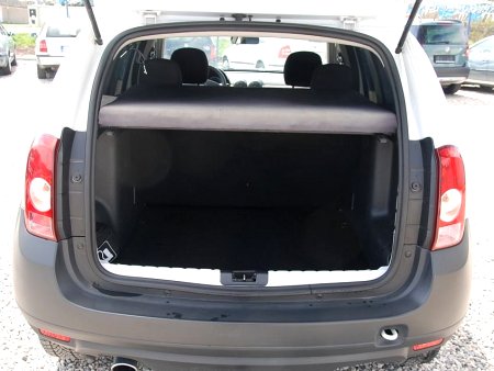 Dacia Duster, 2009 - pohled č. 8
