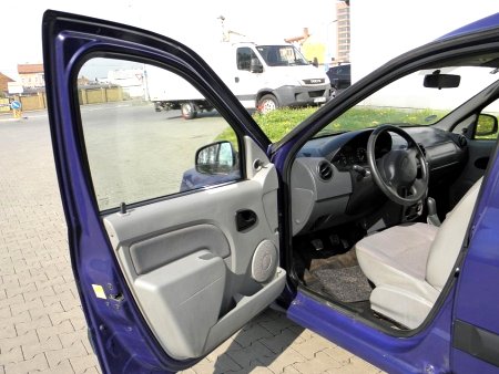 Dacia Logan, 2003 - pohled č. 3