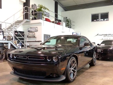 Dodge Challenger, 2016