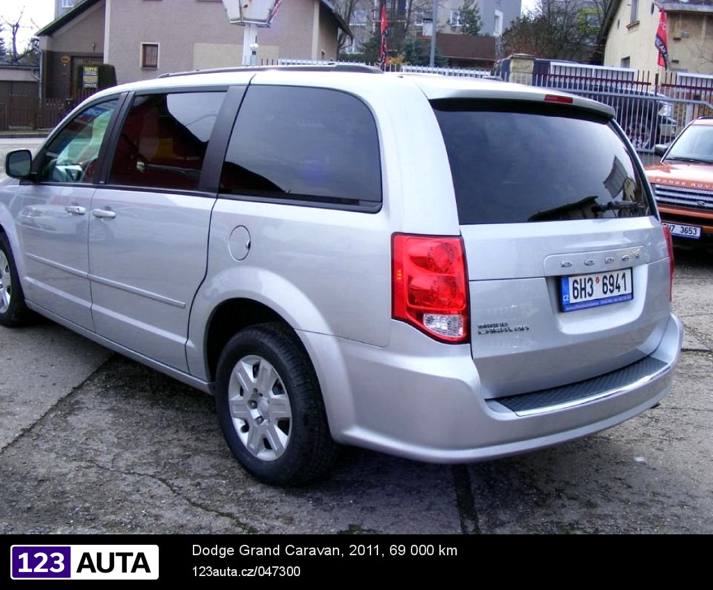 Dodge Grand Caravan, 2011 - pohled č. 5