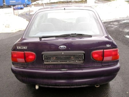 Ford Escort, 1997 - pohled č. 5