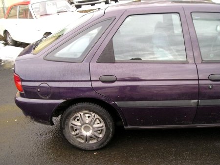 Ford Escort, 1997 - pohled č. 8