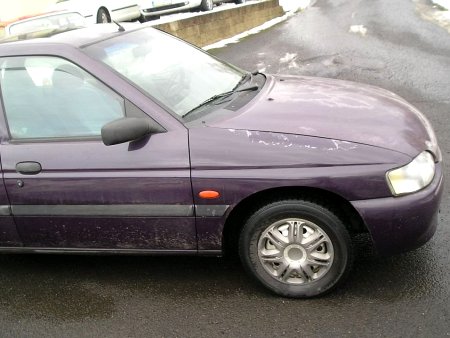 Ford Escort, 1997 - pohled č. 9