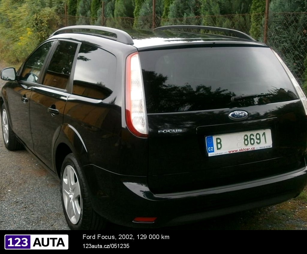 Ford Focus, 2002 - pohled č. 4