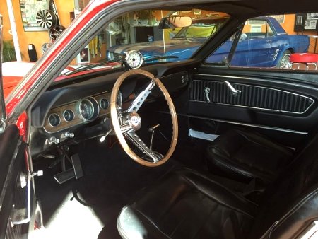 Ford Mustang, 1966 - pohled č. 3