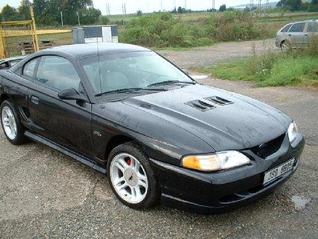Ford Mustang, 1996 - pohled č. 2