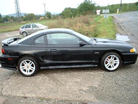 Ford Mustang, 1996 - pohled č. 3