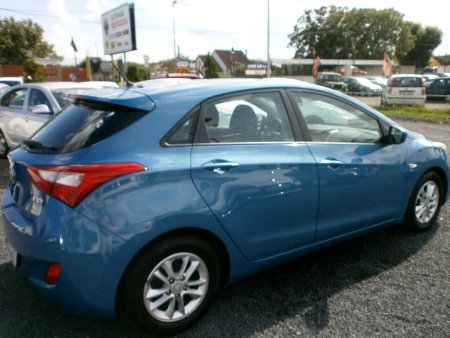 Hyundai i30, 2002 - pohled č. 9