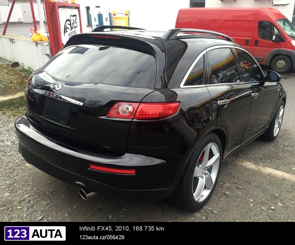 Infiniti FX45, 2010 - pohled č. 5