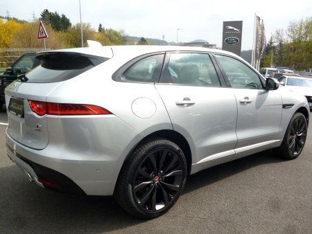 Jaguar F-Pace, 2016 - pohled č. 2