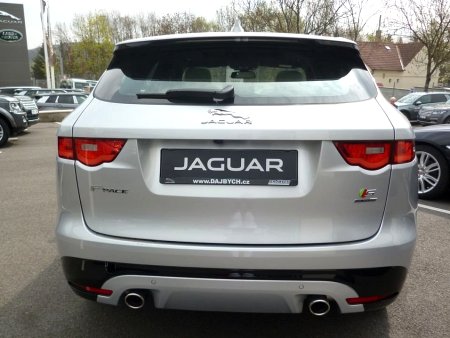 Jaguar F-Pace, 2016 - pohled č. 4