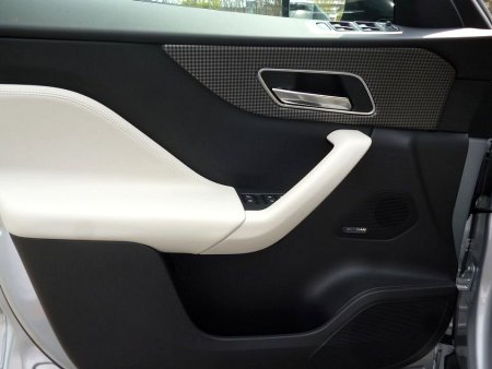 Jaguar F-Pace, 2016 - pohled č. 6