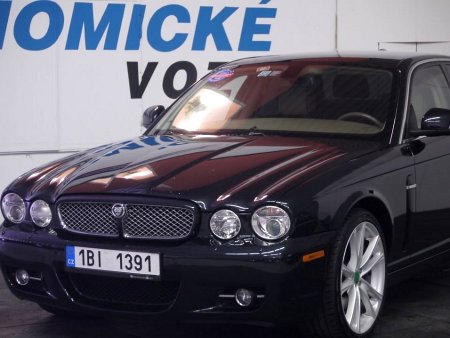 Jaguar XJ, 2008 - pohled č. 4