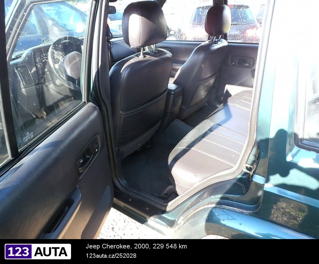 Jeep Cherokee, 2000 - pohled č. 9
