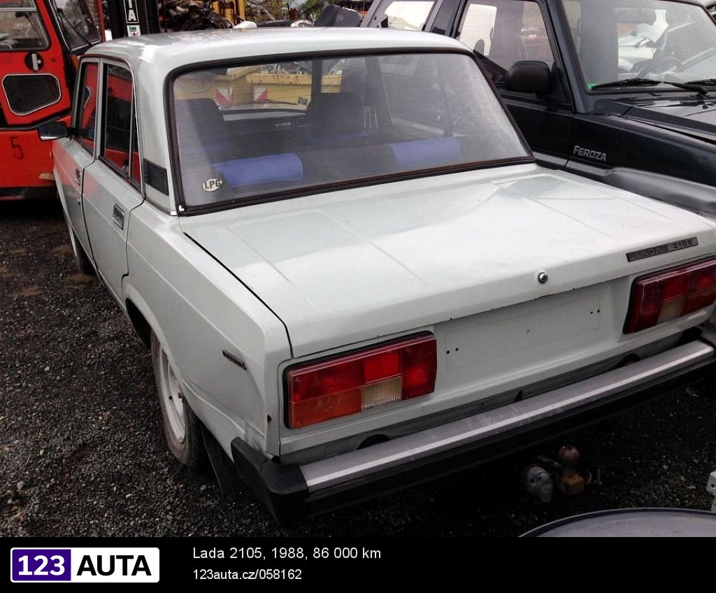 Lada 2105, 1988 - pohled č. 3