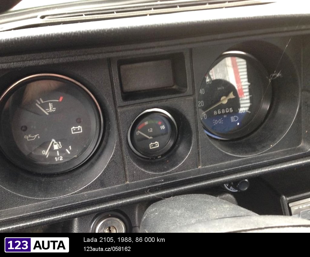 Lada 2105, 1988 - pohled č. 5