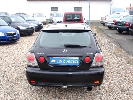 Lexus IS 200, 2003 - pohled č. 4