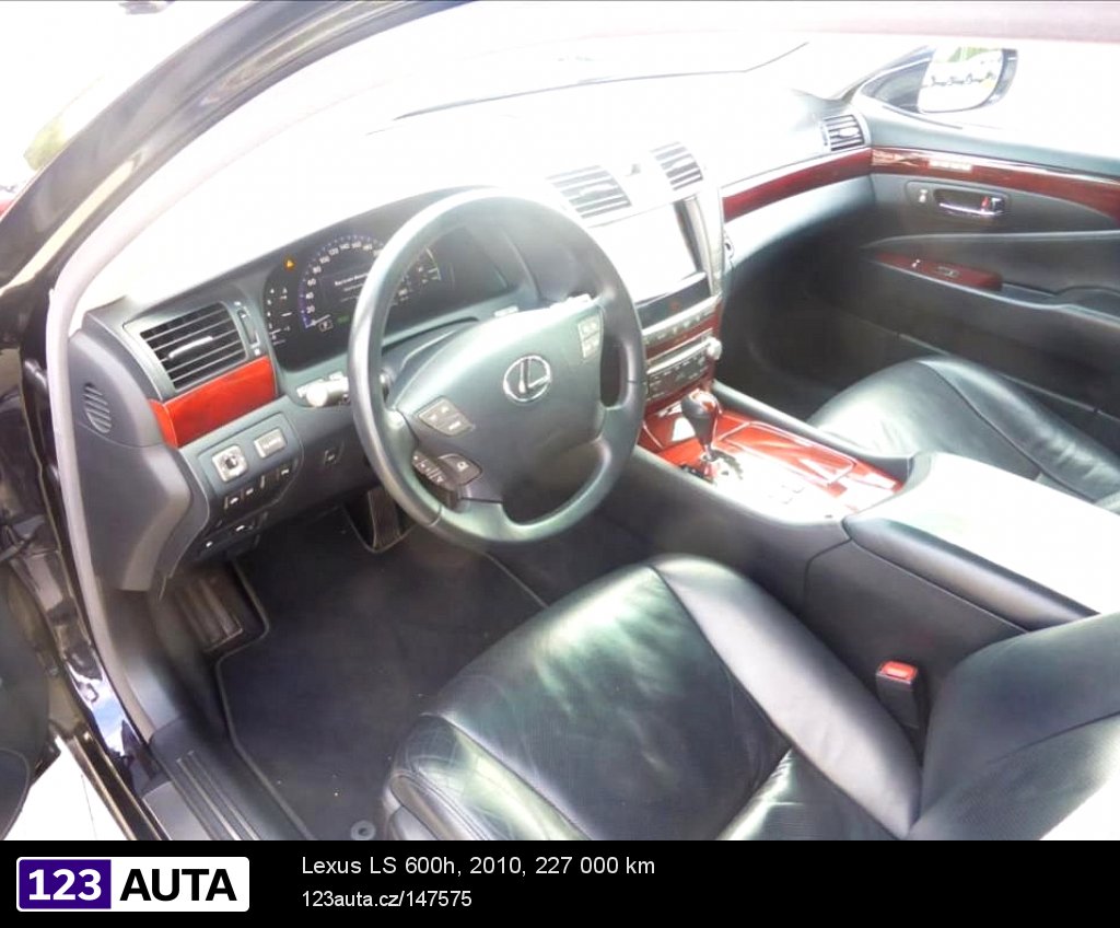 Lexus LS 600h, 2010 - pohled č. 3