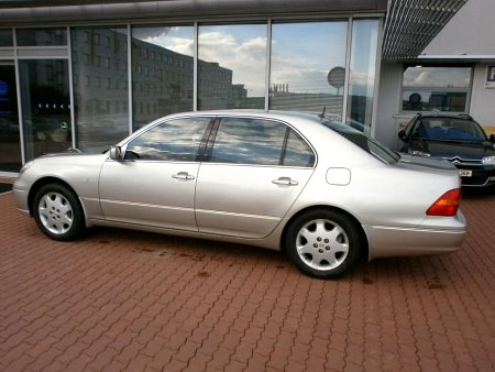 Lexus LX 470, 2003 - pohled č. 3