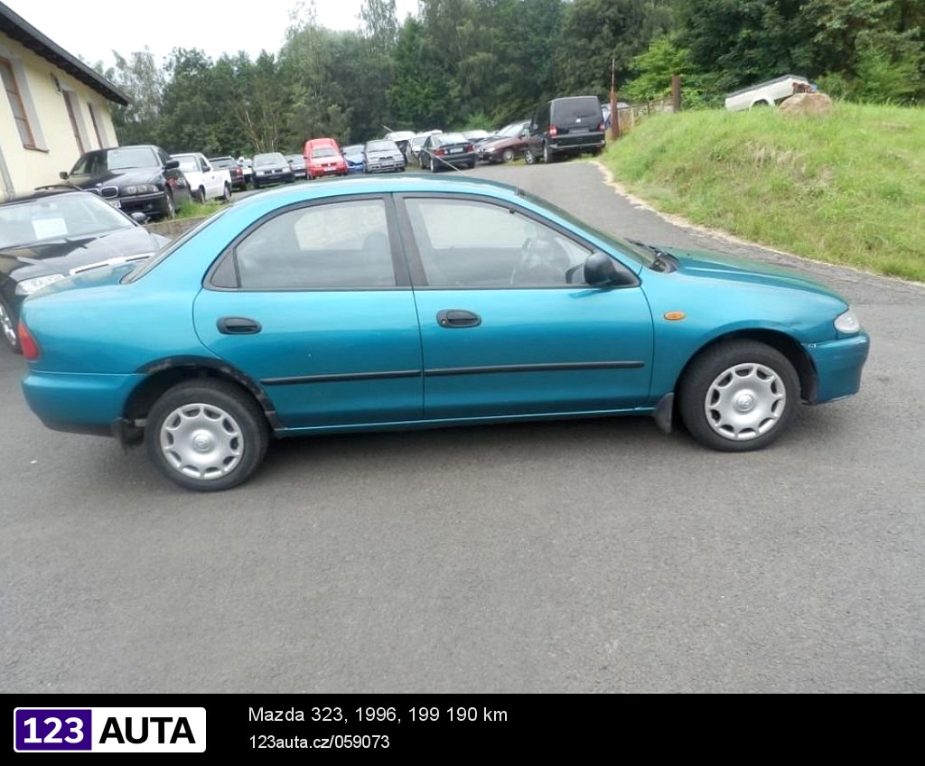 Mazda 323, 1996 - pohled č. 9